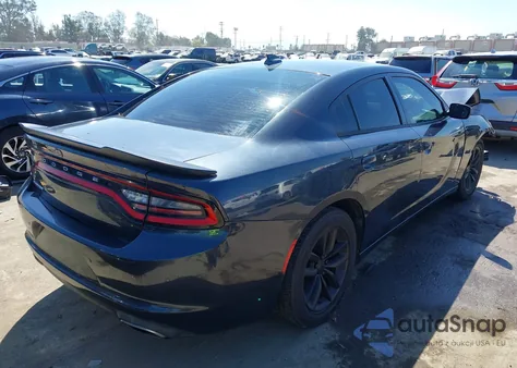 2016 Dodge Charger Sxt z USA, uszkodzony, nr VIN 2C3CDXHG6GH347838